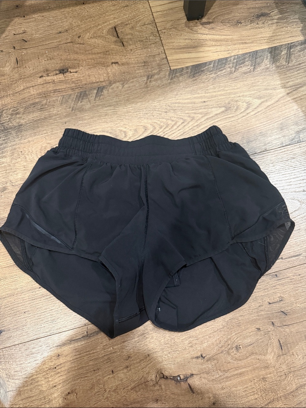 Lululemon shorts size 6